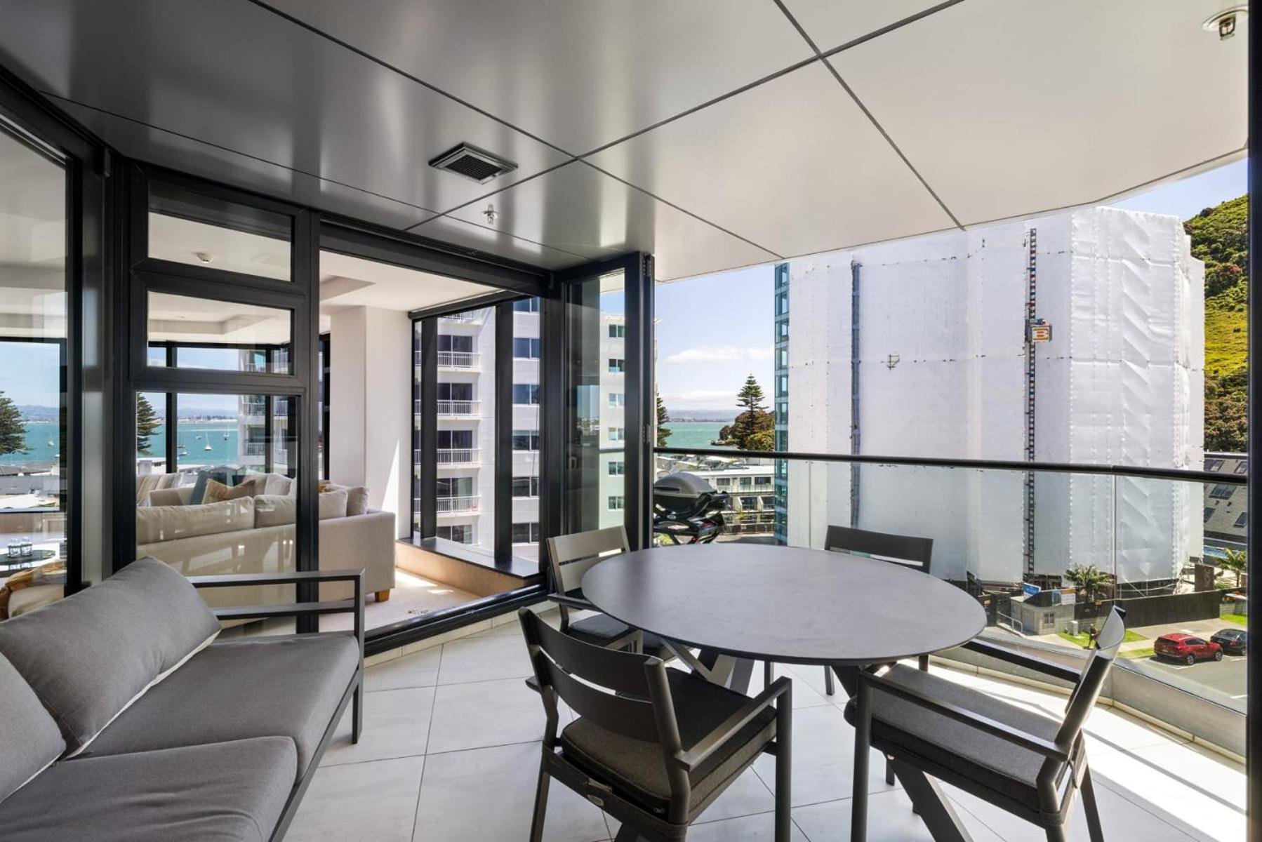 Luxury Ocean & Harbour Views - Heated Pool, Main Beach & Gym Mount Maunganui Εξωτερικό φωτογραφία
